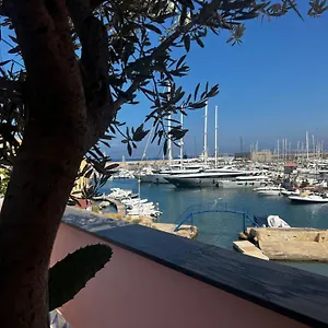 Isabella Marina Di Igiea , Palermo Italien